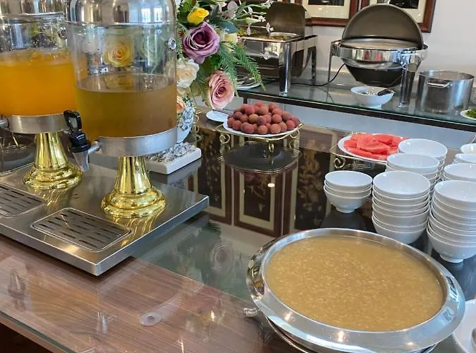 Manchester Hotel Hạ Long