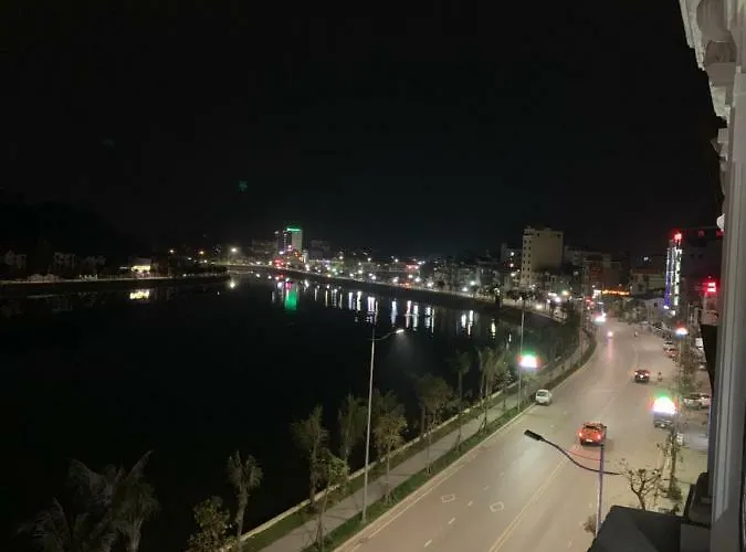 Hotel Manchester Hạ Long