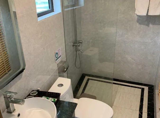 Hotel Manchester Hạ Long